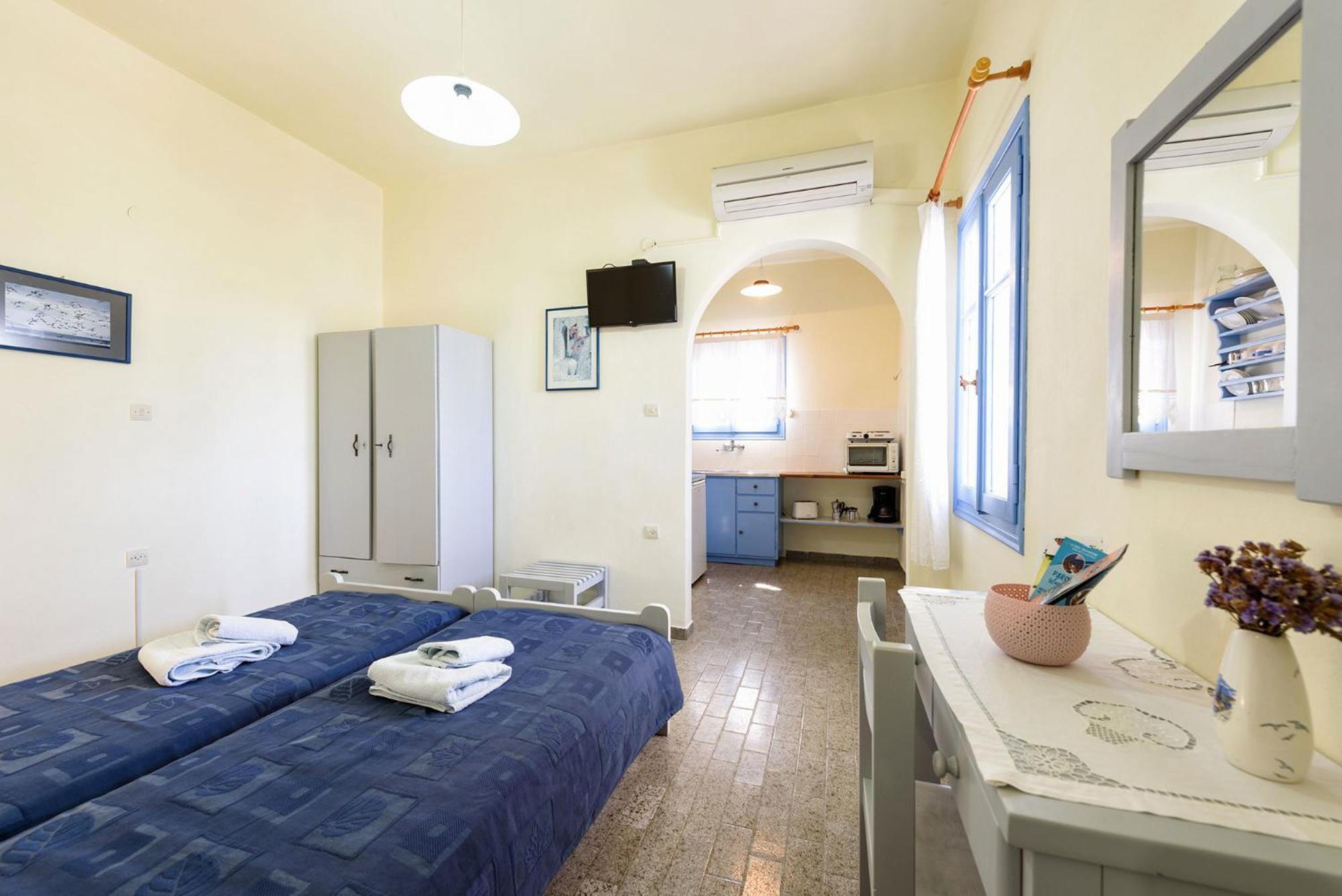 Agnanti Studios Naousa  Room photo